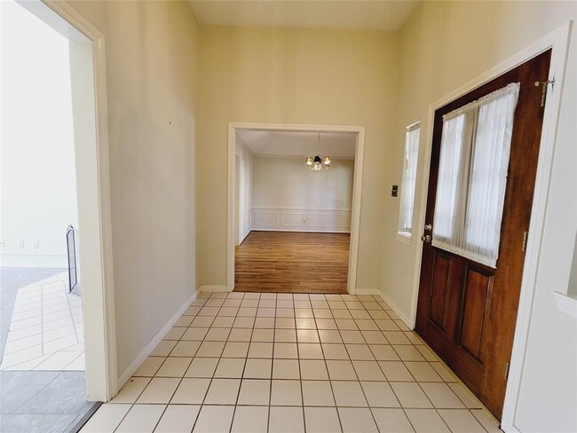 Building Photo - 15711 Echo Lodge Dr