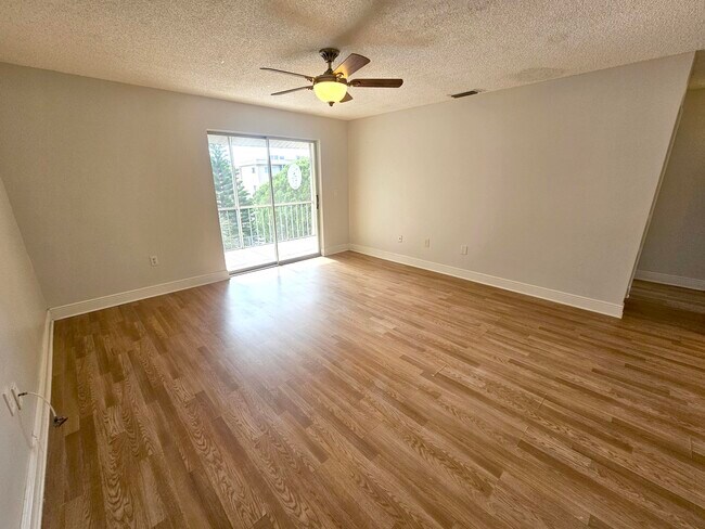 Foto del edificio - 3135 Shady Dell Ln