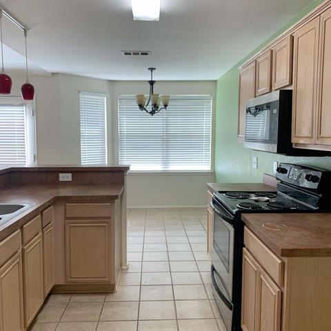 Building Photo - 208 N Rolling Meadow Dr