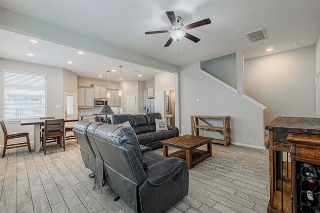 Foto del edificio - 5551 Purple Meadow Ln