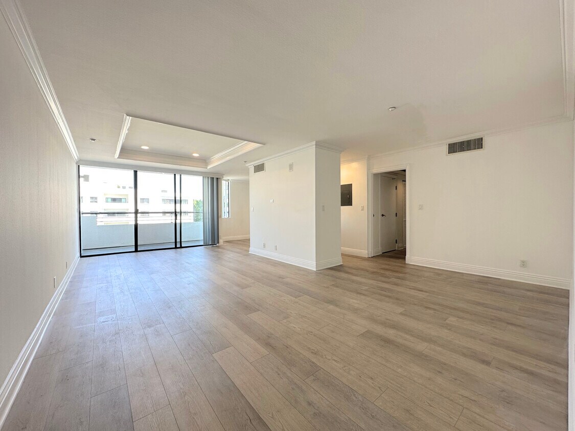 Foto principal - 10636 Wilshire - Luxury Doorman Building
