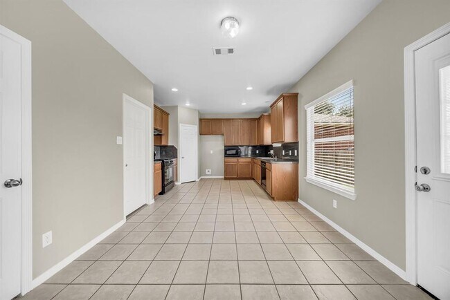 Foto del edificio - 2209 Jefferson Crossing Dr
