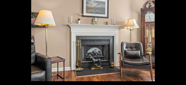 Foto del edificio - 1859 Camden Forest Dr