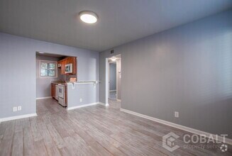Building Photo - 271 Glen Iris Dr NE