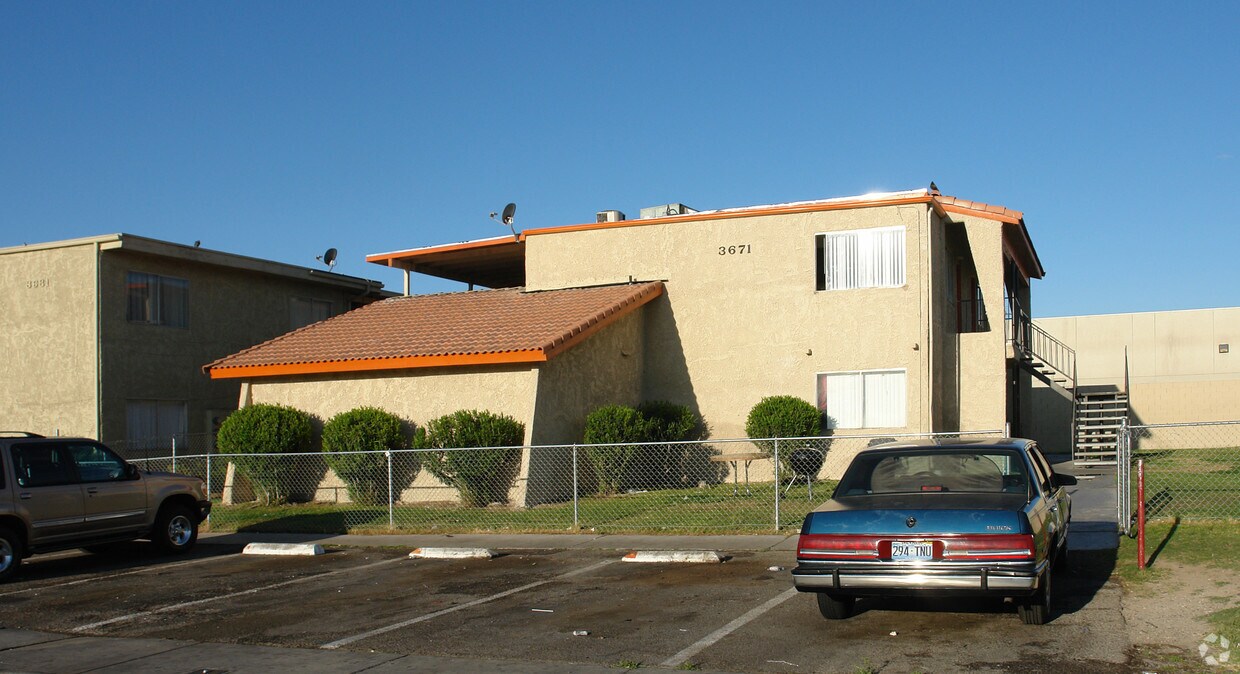 Building Photo - 3671 Ala Dr