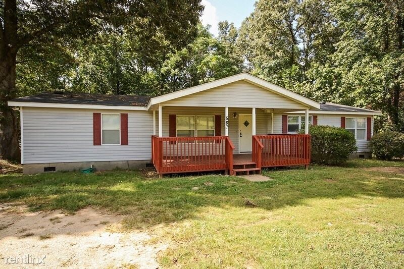 3 br, 2 bath House 587 Swan Lake Rd House Rental in Stockbridge, GA