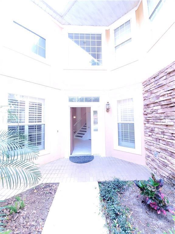Foto del edificio - 7424 Green Tree Dr