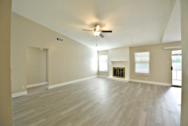 Foto del edificio - 11214 Blackmoor Dr