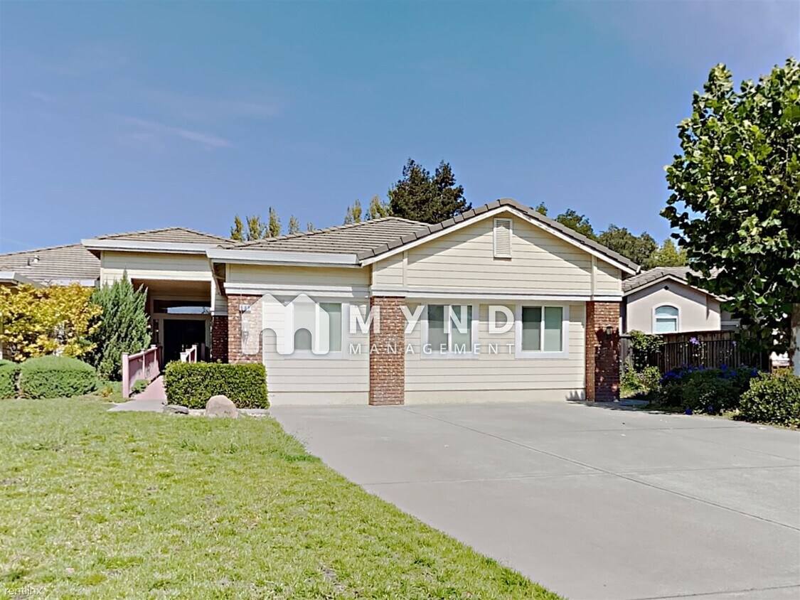 Primary Photo - 7 br, 3 bath House - 668 Renaissance Ave