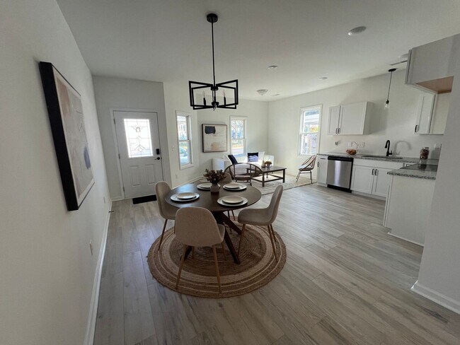 Foto del edificio - 2 Bedroom 2 Bathroom for Rent