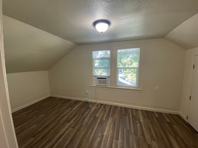 Building Photo - Burney Street Triplex