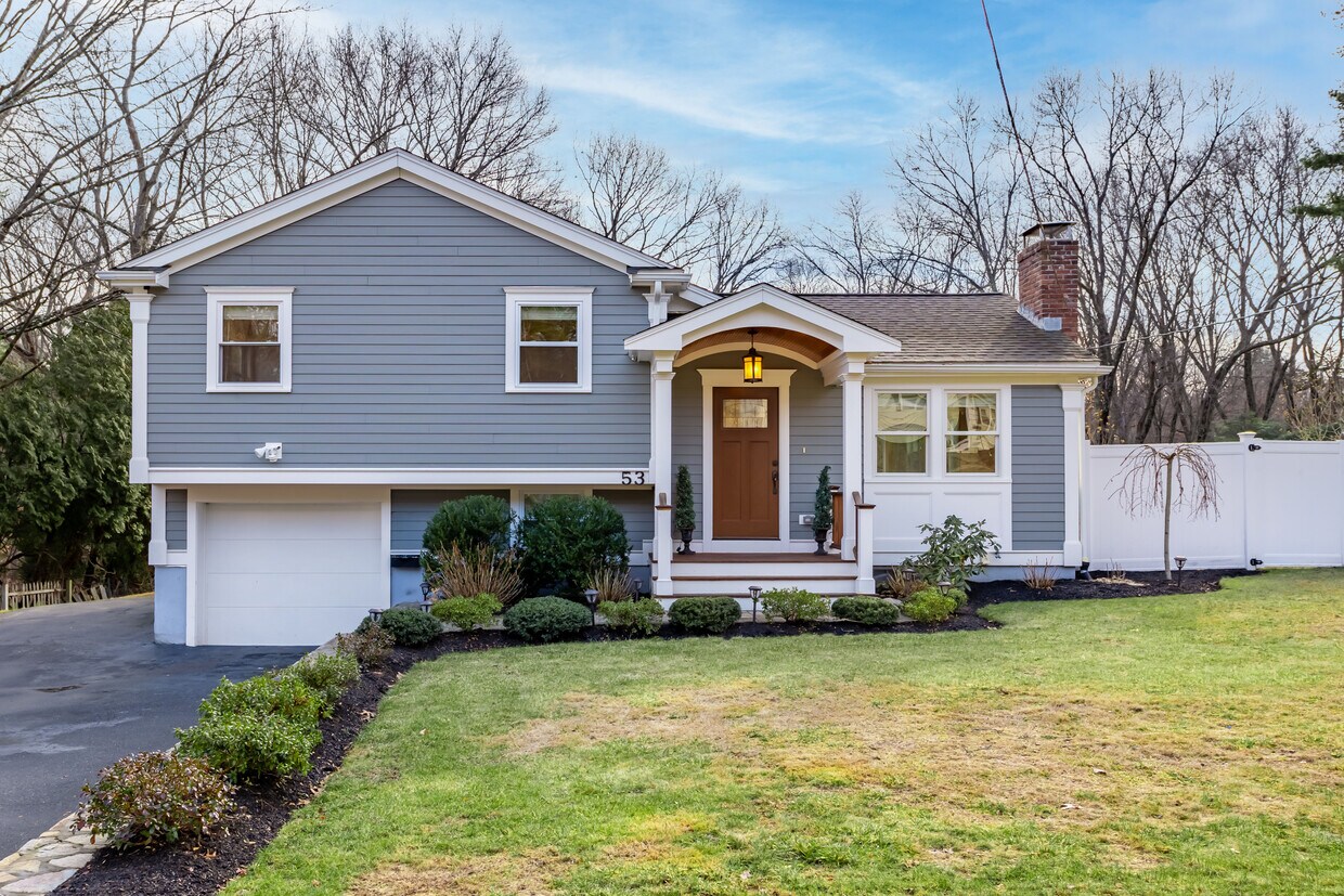 53 Little Farms Rd, Framingham, MA 01701 House Rental in Framingham