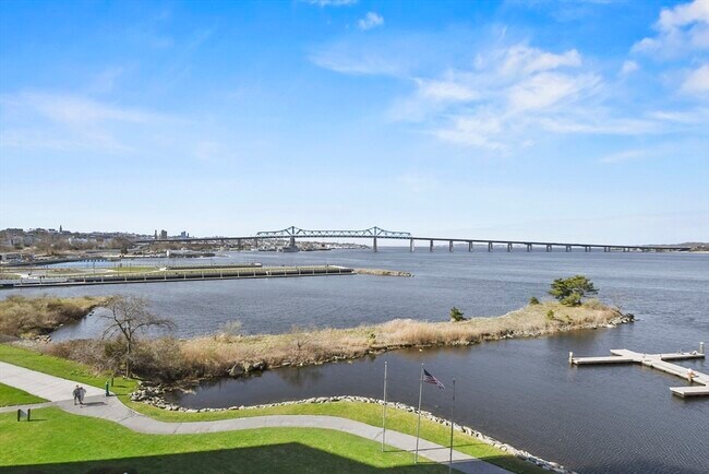 Foto del edificio - 750 Davol St