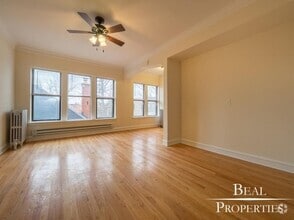 Building Photo - 4614 N Paulina St