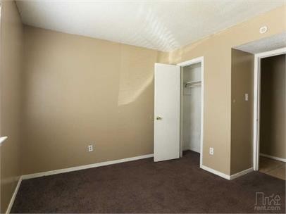 Foto del edificio - 2312 Dwight Rd