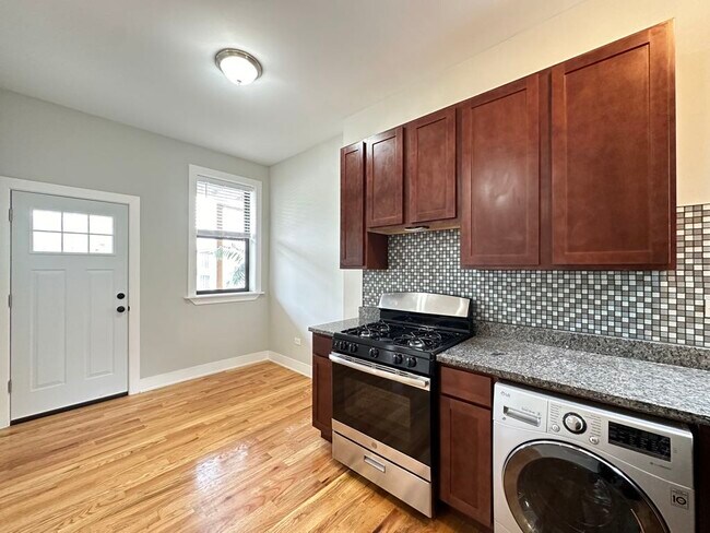 Building Photo - 347 Park Ave