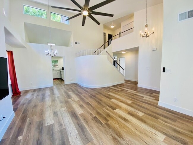 Foto del edificio - $2,750 Champlain & Perrin, 3 Bedrooms - E....