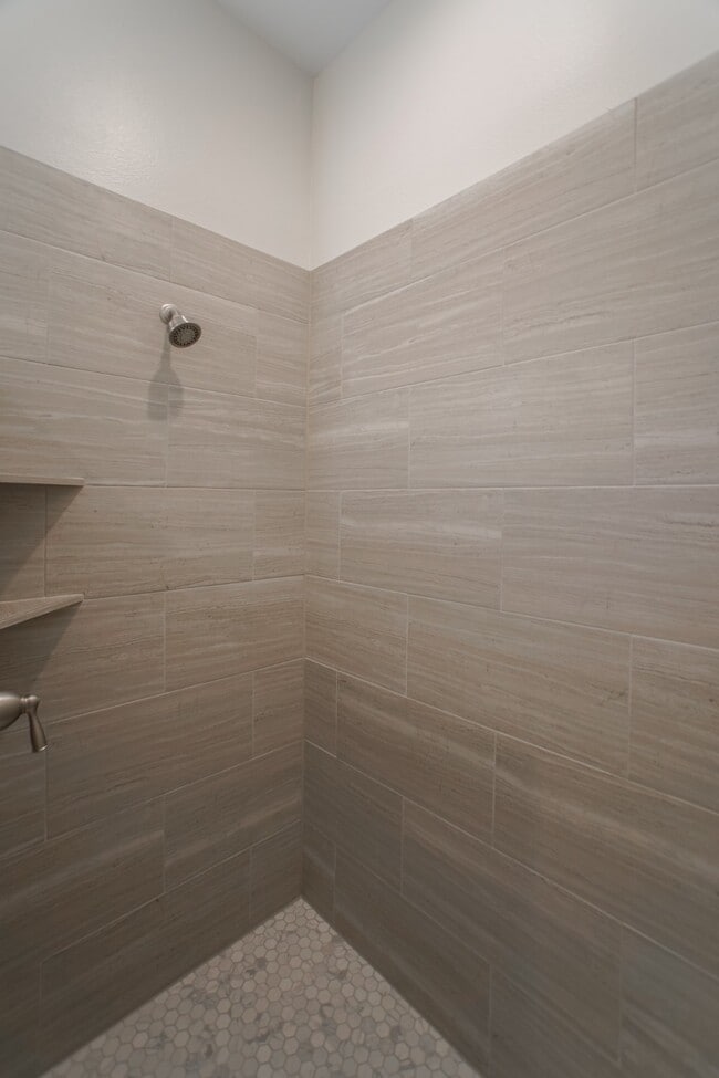 Building Photo - 504 Nursery Rd