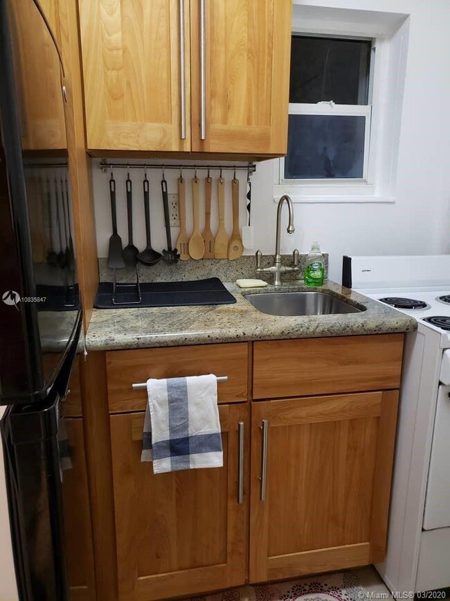 Foto del edificio - 2300 SW 24th St