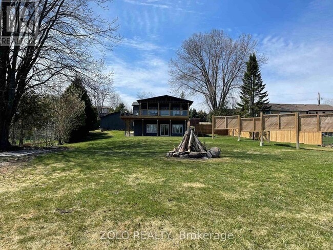 Building Photo - 12 Bayview Dr