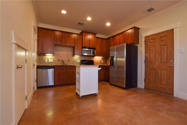 Building Photo - 5405 Avenue H