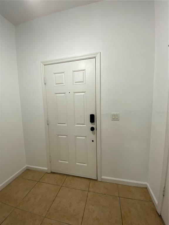 Building Photo - 10285 Park Commons Dr