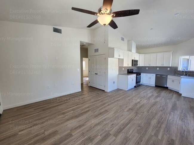 Building Photo - 8521 Grandy St