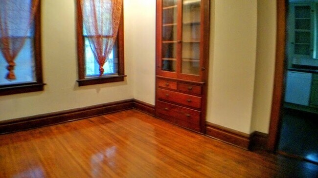 Foto del edificio - 339 W 6th Ave