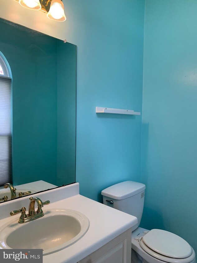 Primary Photo - 35 Oakmont Terrace