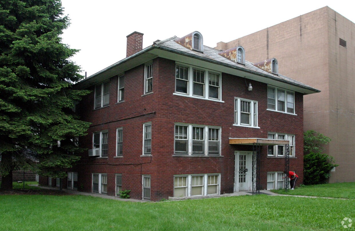 Building Photo - 216 Oswald St