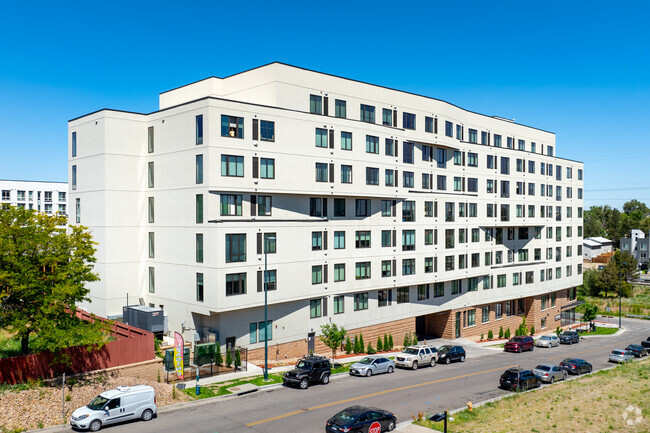 Foto del edificio - Sheridan Station Apartments