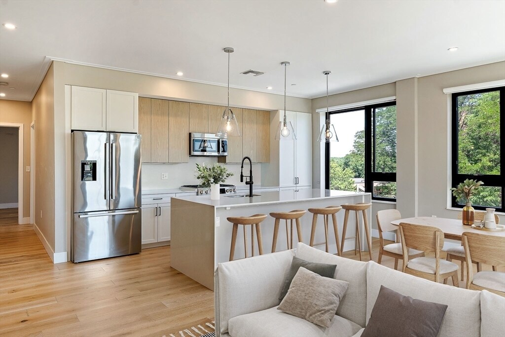 Foto principal - 70 Leo M Birmingham Pkwy