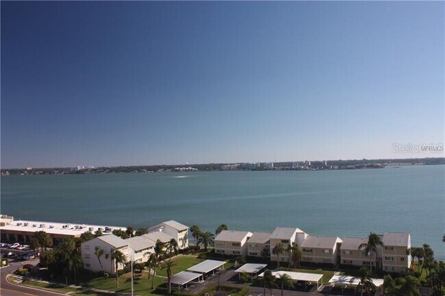 Foto del edificio - 1270 Gulf Blvd