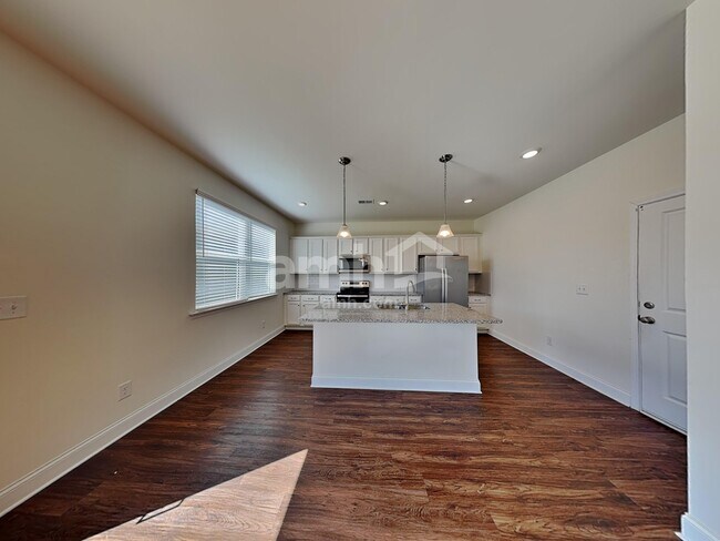 Foto del edificio - 2854 Chapel Hill Rd