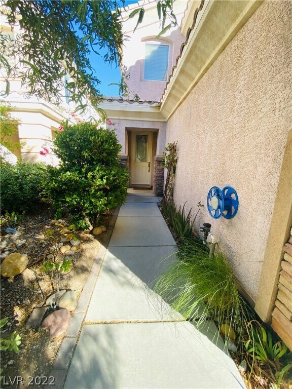 Foto del edificio - 166 Flying Hills Ave