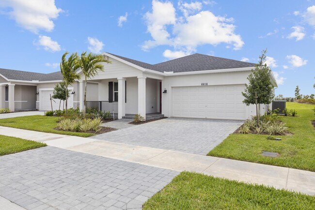Foto del edificio - 6616 Cloverdale Ave