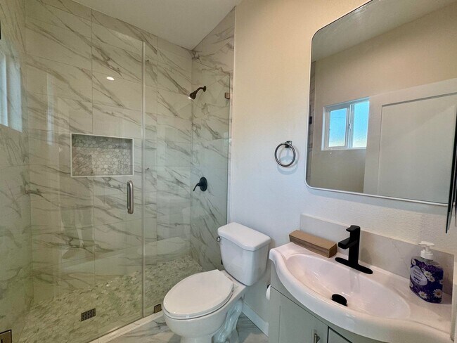 Foto del edificio - 147 E 59th St