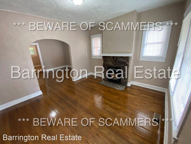 Building Photo - 3 br, 1 bath House - 618 Center Street