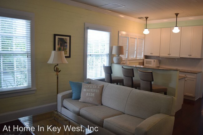 Building Photo - 1 br, 1 bath House - 526 William Street #4