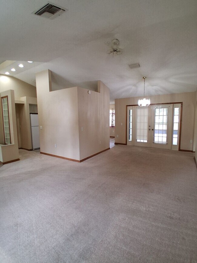 Building Photo - Centrally Located Corner Lot