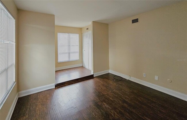 Building Photo - 7611 Paula Dr