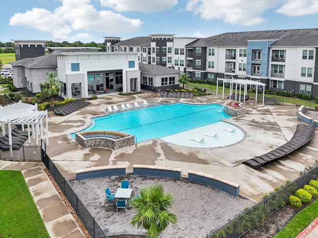 Building Photo - Vista at Southwinds