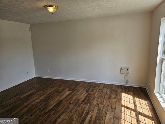Foto del edificio - 5821 Strathmoor Manor Cir