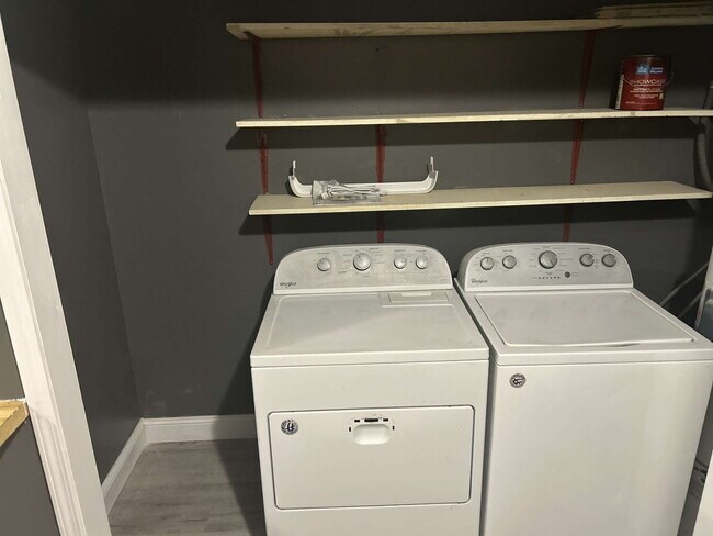 Foto del edificio - 126 Kesterson St