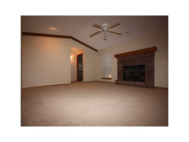 Building Photo - 2 Overton Ln
