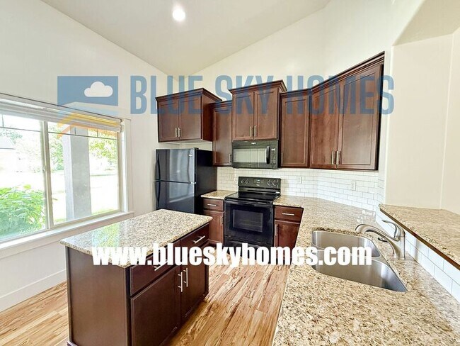 Building Photo - 1299 La Reata Way