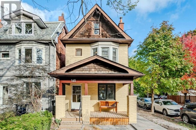 Photo du bâtiment - 165 Wineva Ave