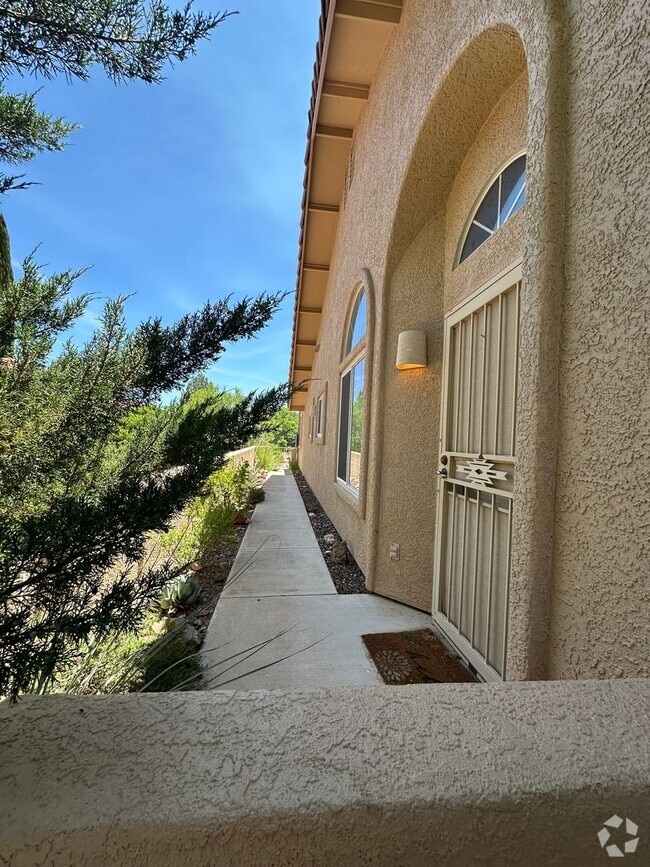 Building Photo - 482 S Sawmill Gardens Dr