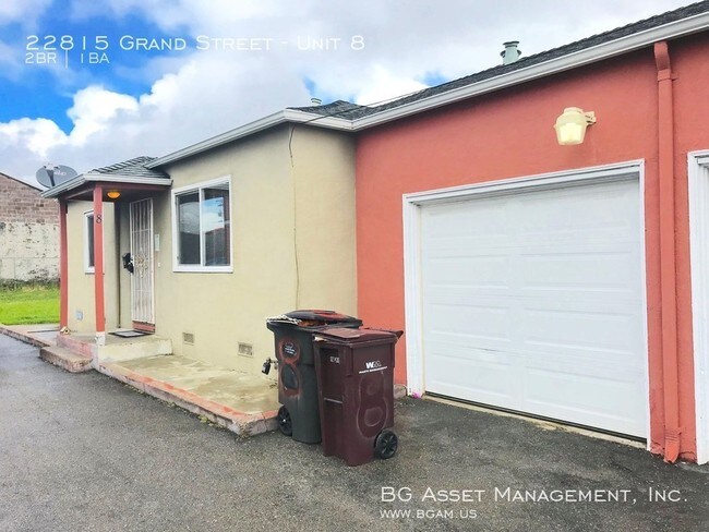 Foto del edificio - 22815 Grand St