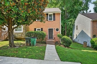 Building Photo - 138 Springstead Ct SW